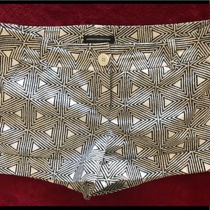 SUPER CUTE! Express Aztec size 6 shorts